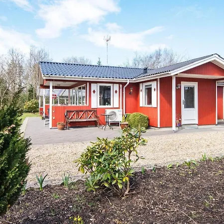 6 Person Holiday In Hemmet *